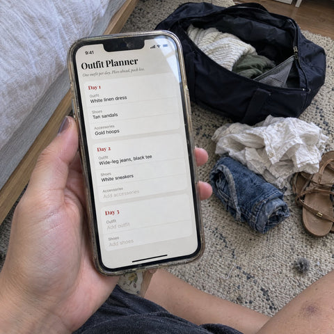 The outfit planner on a phone